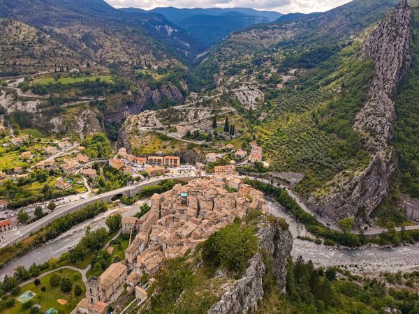 Découvrez aussi les régions voisines